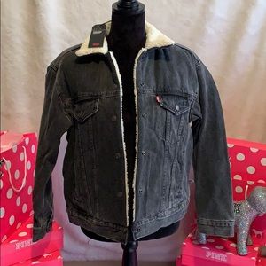 🆕 Women’s Levi’s  Jean Jacket Sherpa Lined